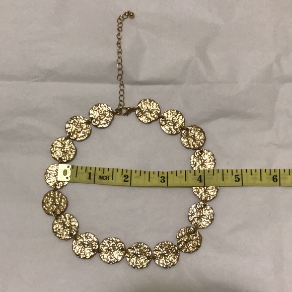 Golden choker - Picture 6 of 7